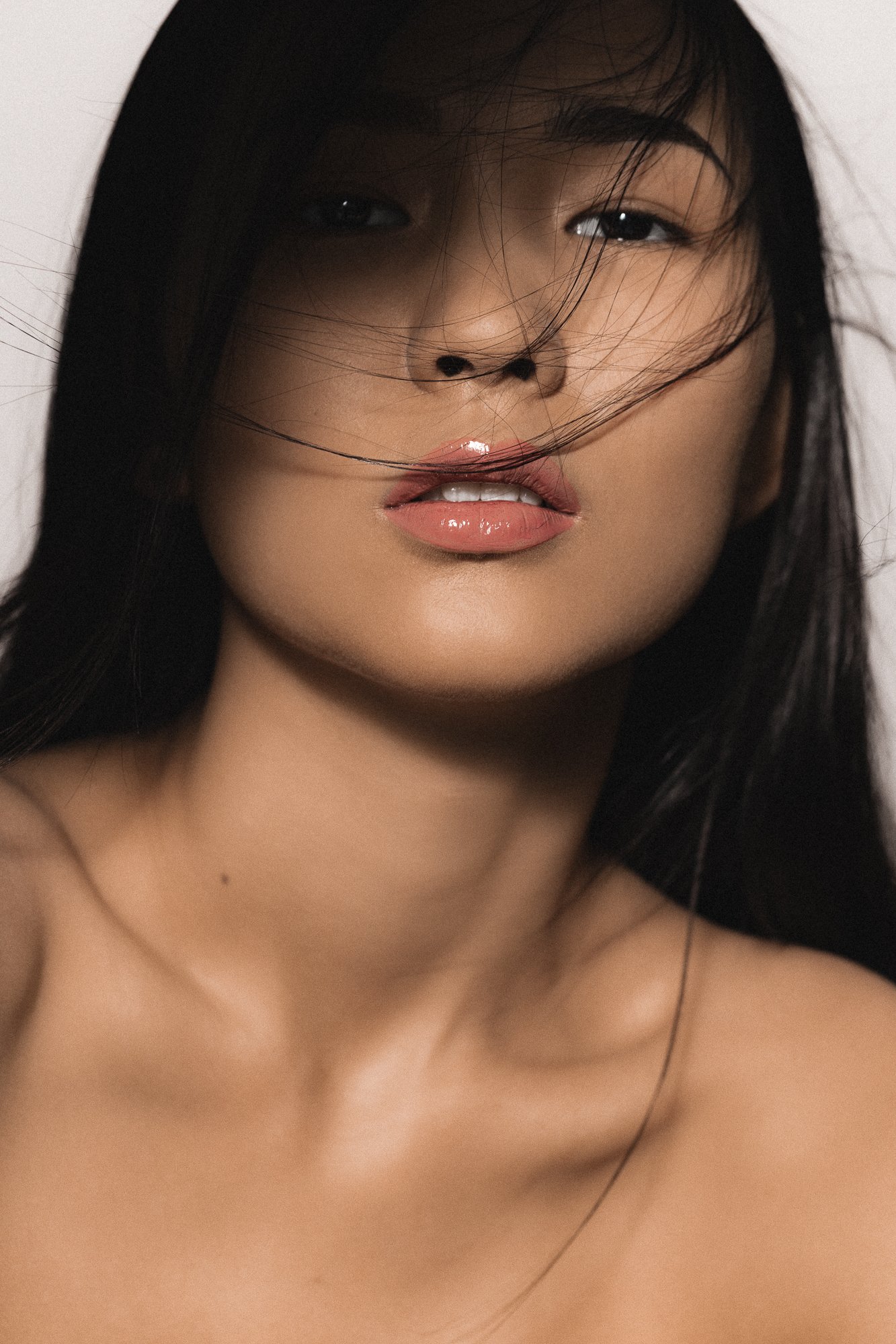 98D-500_armani_wearables_lips_ecstasymirror_alua_4547.jpg
