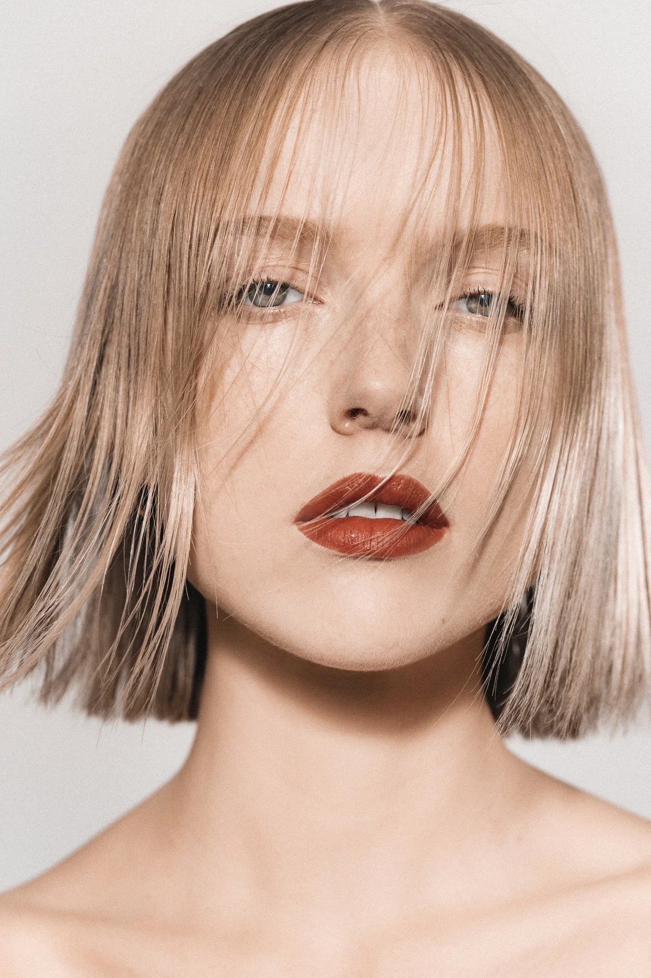 163-208_armani_wearables_lips_lipmaestro_holly_0952.jpg