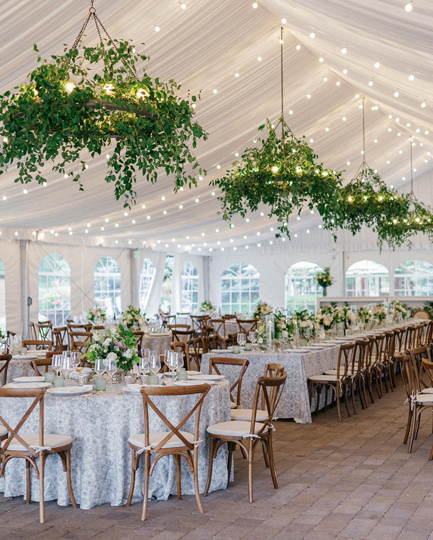 ⁣The shadow box bar was such a great statement in the space! ⠀
⠀
⠀
⁣⠀
Reception Venue- @sunvalley ⠀⠀
Floral &ndash; Kurt McAuley⠀
Lighting- Edge Events ⠀
Stationary &ndash; Willow Papery ⠀
Calligrapher- Deb Ranill⠀
Ceremony Music &ndash; Heather (The