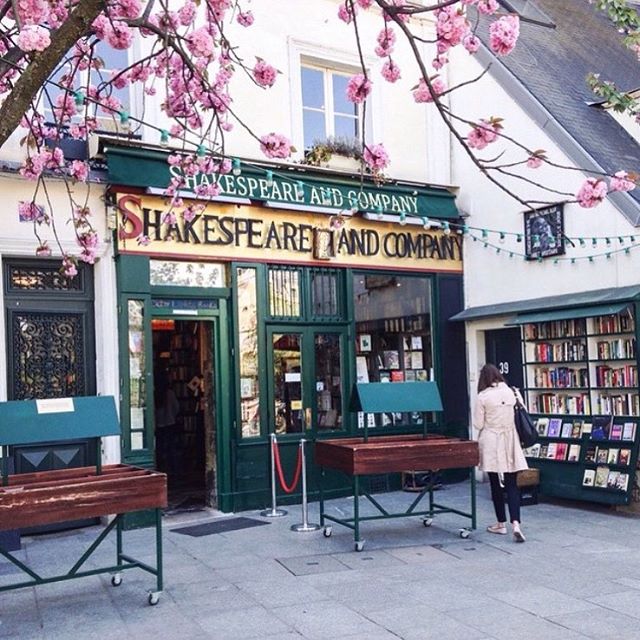 Are you Paris based and looking to join a book club? Starting September 16, the feminist book club (The FBC) will be meeting every month at Shakespeare and Company in Paris! We read books - written by women from all over the world - that highlight ma