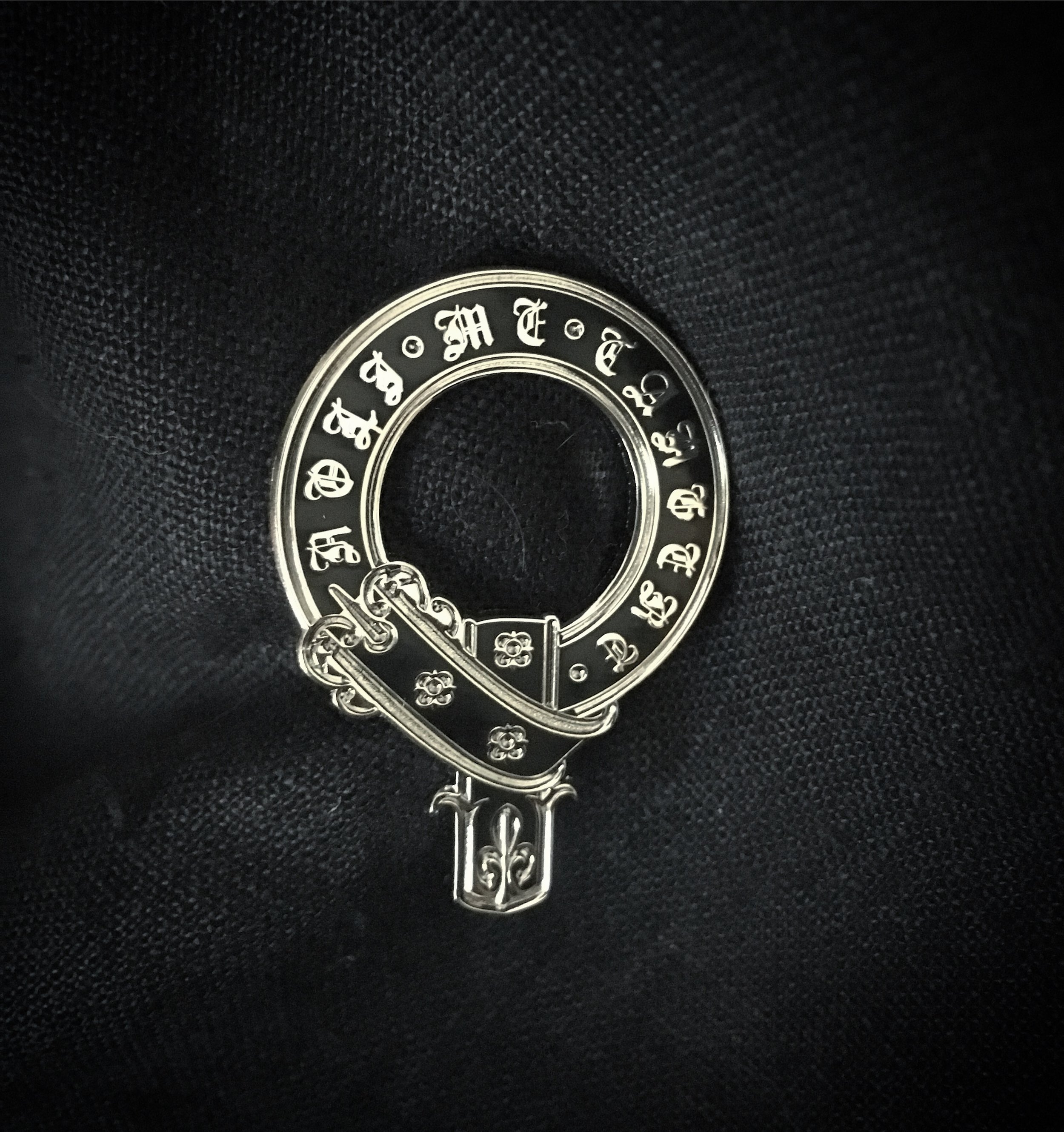 Noli Me Tangere Garter Enamel Pin