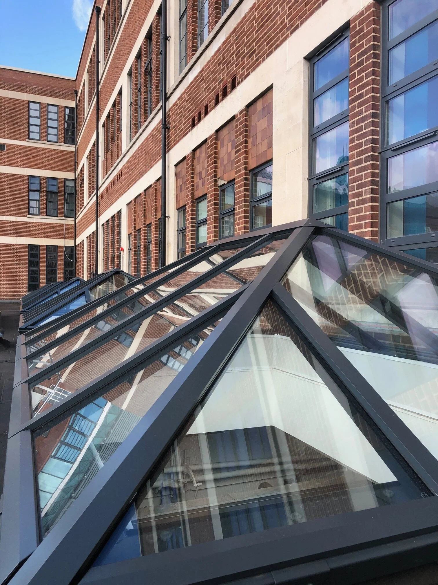 UNIVERSITY OF SHEFFIELD | BROAD LANE — Assix Construct
