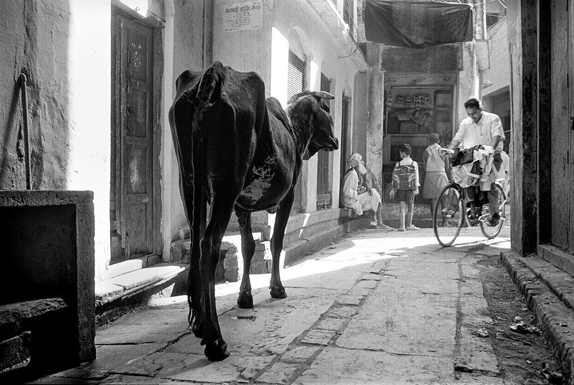 Varanasi-India_1998_0012.jpg