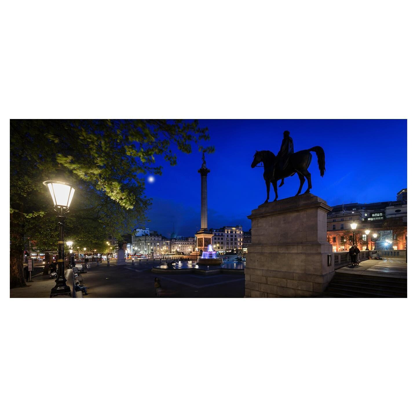 A selection of my London landscapes available to buy as prints here 👇
 website https://www.cannonphotos.com/ 
Link also below in comments&hellip;
🎄🎅
.
.
.
.
.
#londonlandscape #printsforsale #photography #cannonphotosltd #trafalgarsquare #batterse