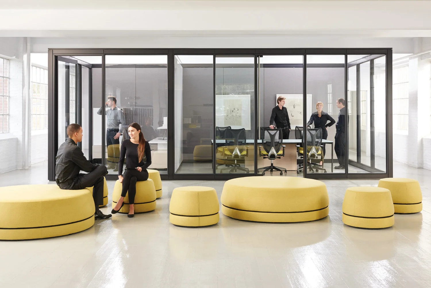 Altos Modern Office