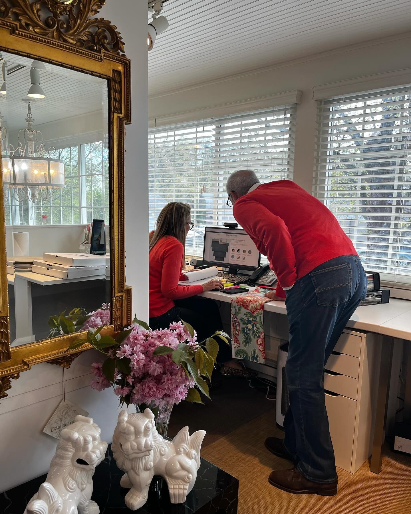 A candid moment caught of Natalie and Peter collaborating  on some retail pieces for the shop! And can we talk about their matching colors??❤️