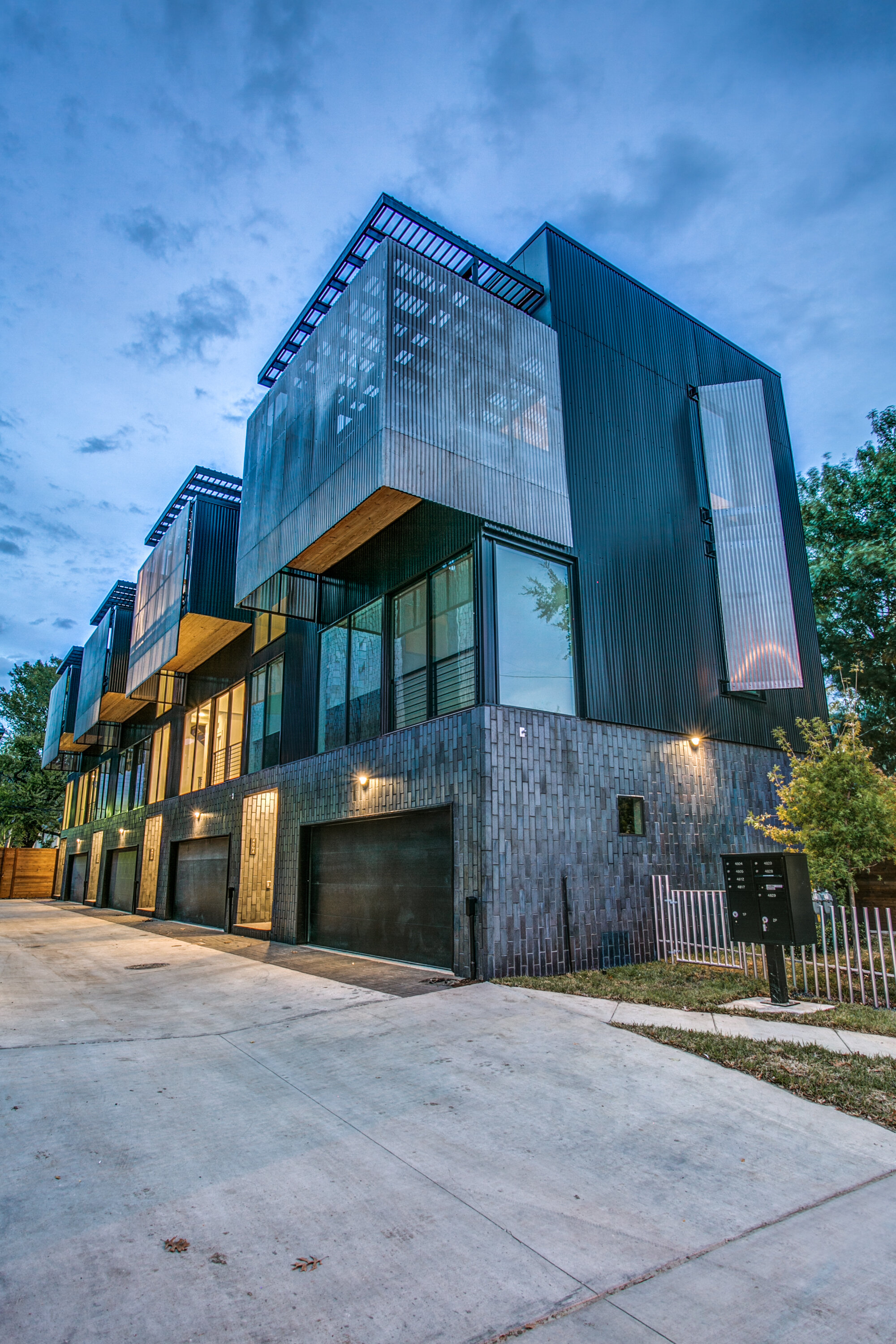 2110-n-prairie-ave-dallas-tx-4817-High-Res-3.jpg