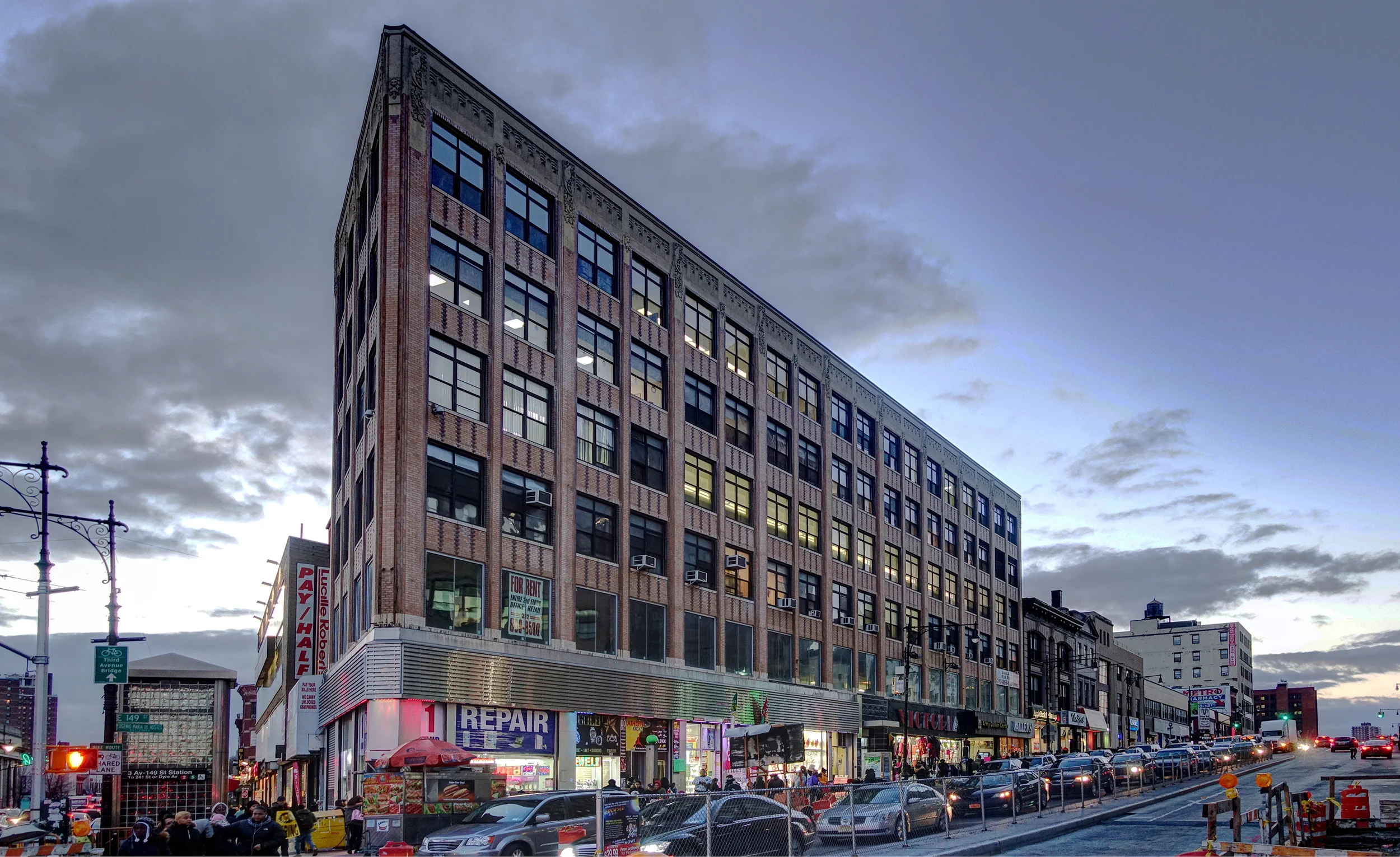 384 East 149th Street 04c.jpg