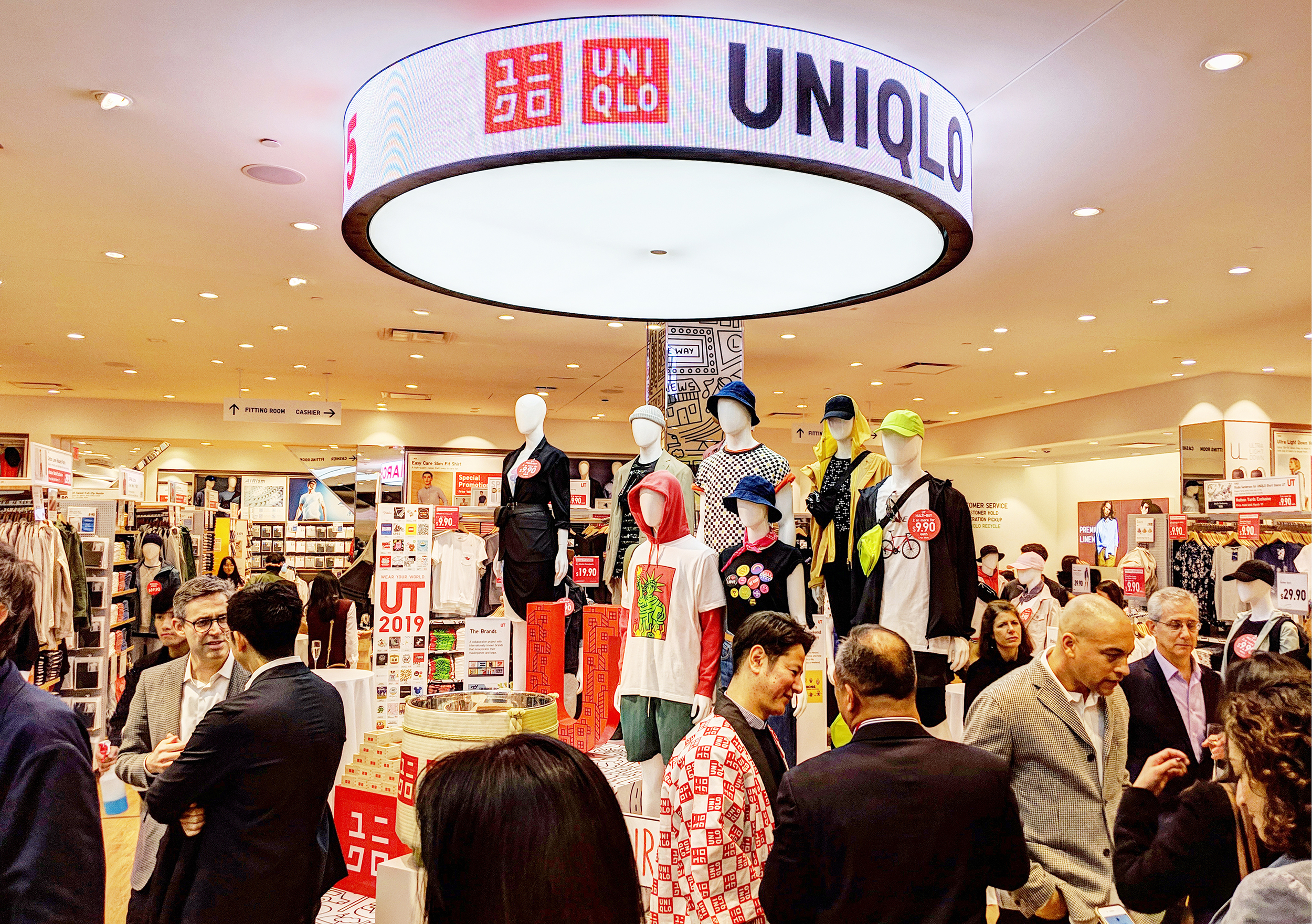 11 Uniqlo Hudson Yards.jpg