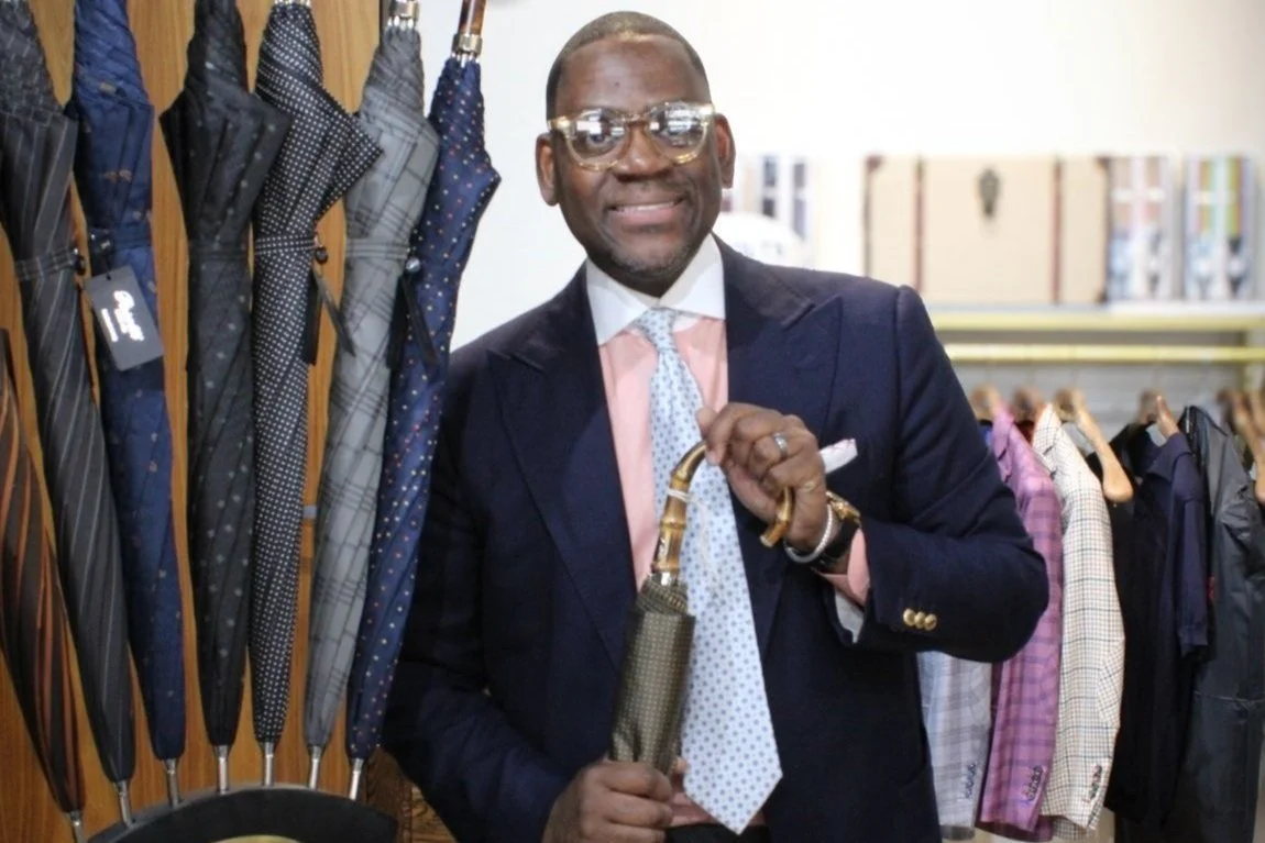 Custom Style Elevated: The Must-Have Men’s Accessories for the Modern Gentleman