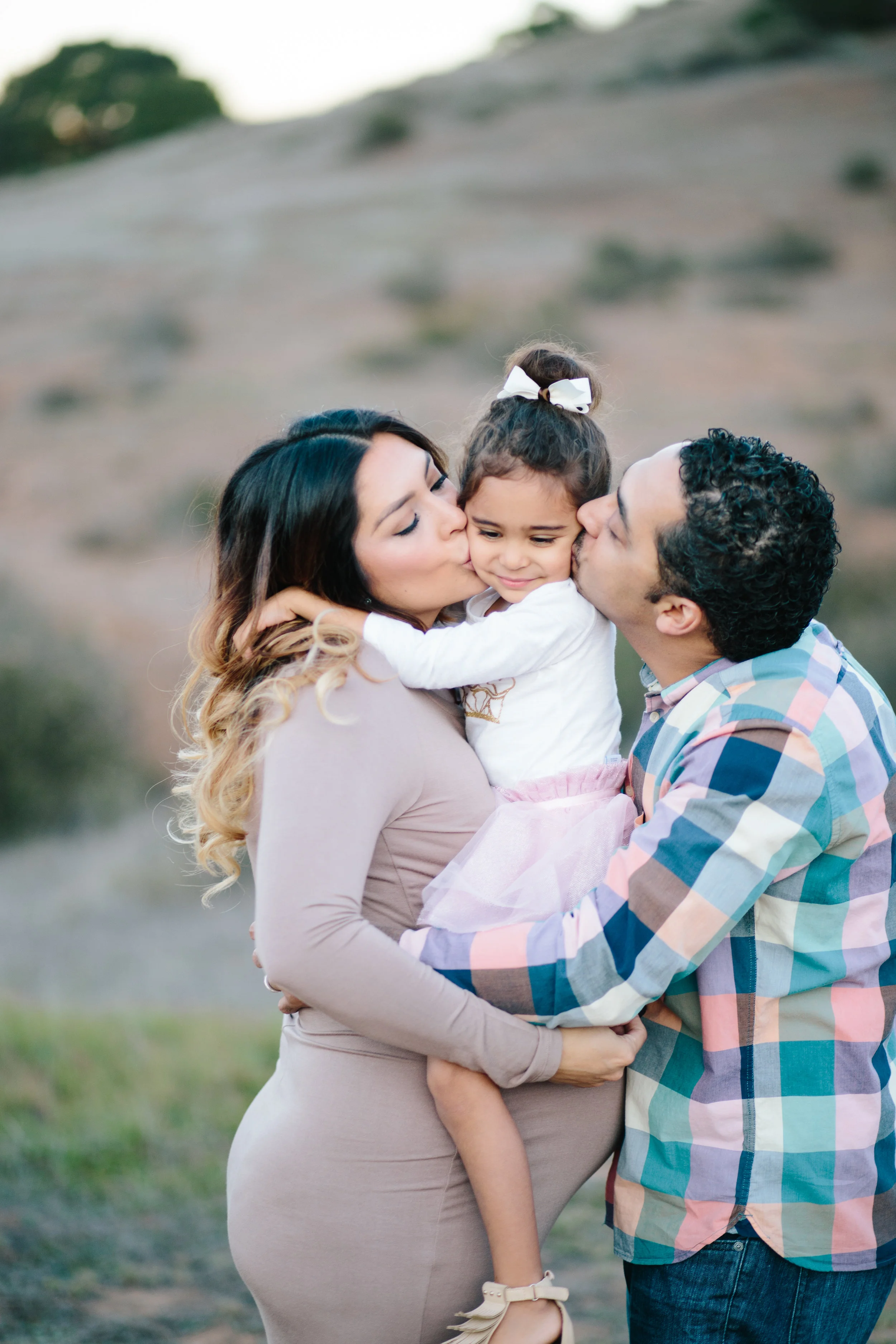 San Diego maternity photography by Alina Mendoza, a San Diego based photographer capturing intimate moments of love.