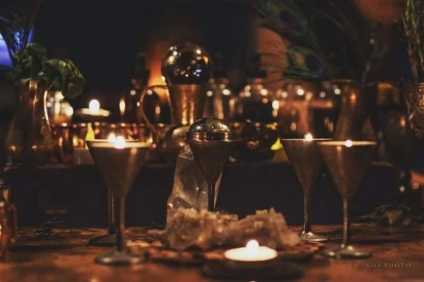 LUNAR MENU (Nighttime Offerings) Transformationally twofold, our Lunar Menu works on both the macro (society) and the micro (the individual) levels. Through our alchemical elixirs, we aim to reinterpret the craft beverage concept by harkening back to the original medicinal nature of conscious imbibement and by harkening forward through adherence to the latest science on body-mind-spirit longevity. Our Elixiristas guide you through our Lunar Menu’s geographically rich and nutritionally dense botanical Elixirs.