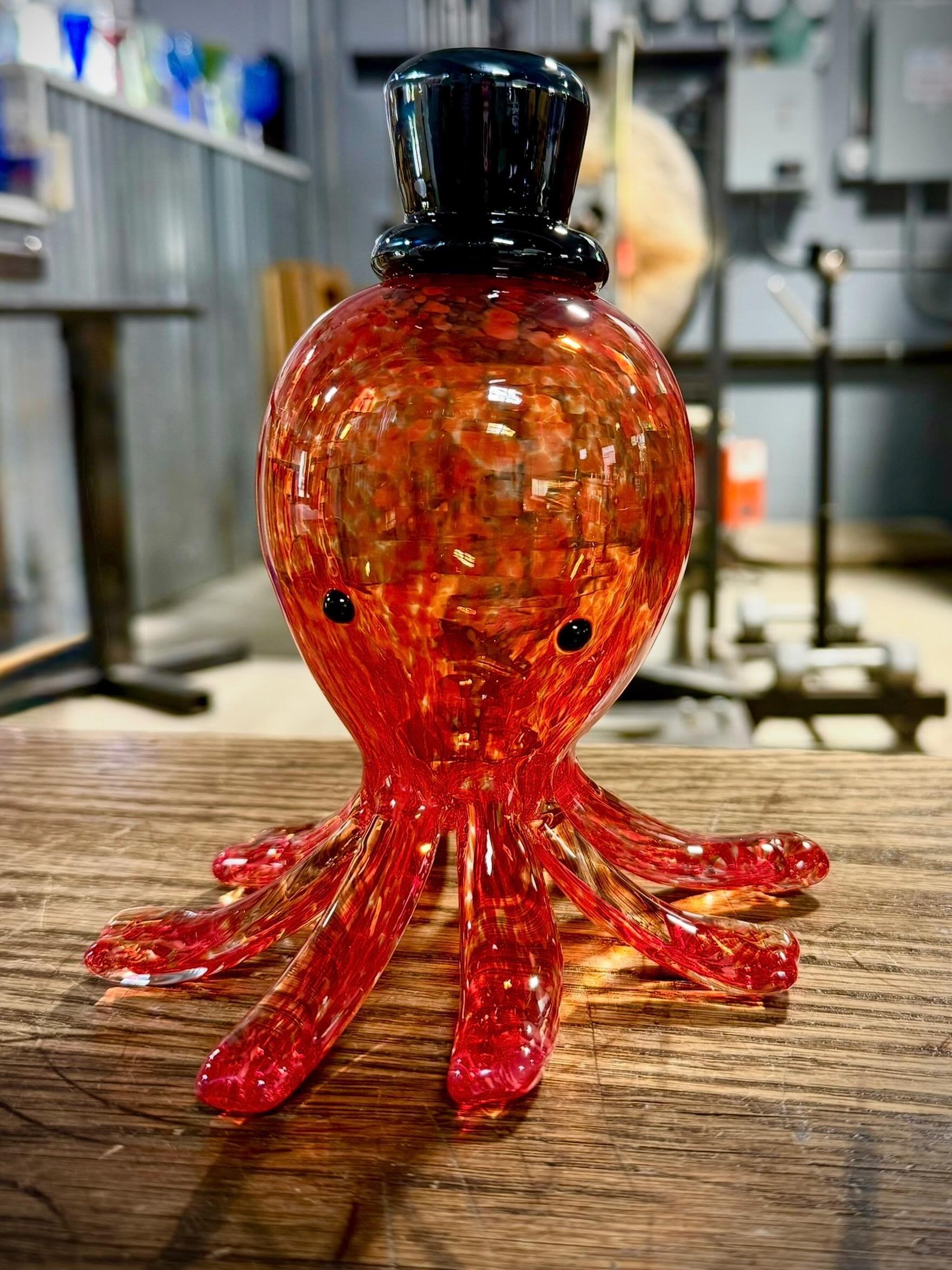 &ldquo;An octopus with a top hat and a penchant for poetry is a dangerous thing; before you know it, he&rsquo;s stolen your heart, recited a sonnet, and drank the last drop of your pre-war rye.&rdquo; #tophat #octopus #celebratorygifts
#custommadegla