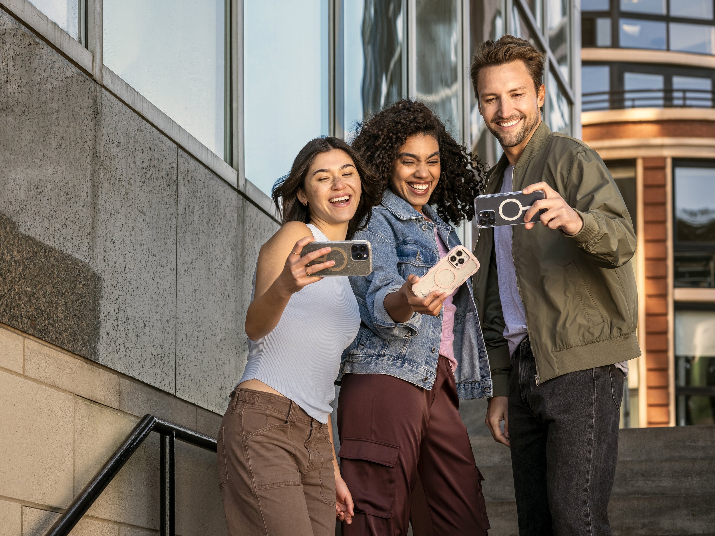3495010_Still_C_Amazon_Accessories_Case_family_1257-camera.JPG