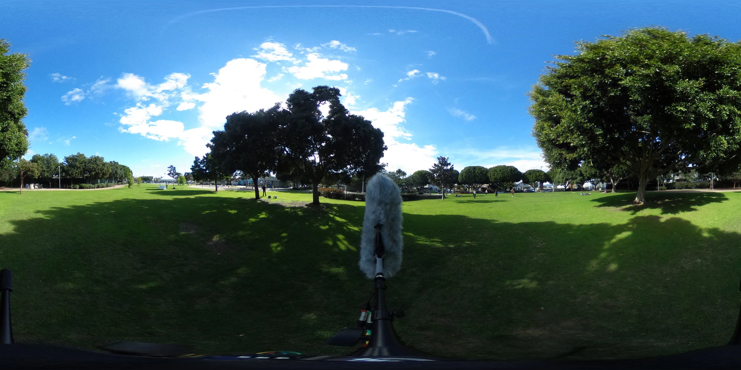 EXT_Day_CityPark_DistantTraffic_PlaneBys_GroupPlayingVolleyball_ChildrenPlaying_AmbiX.JPG