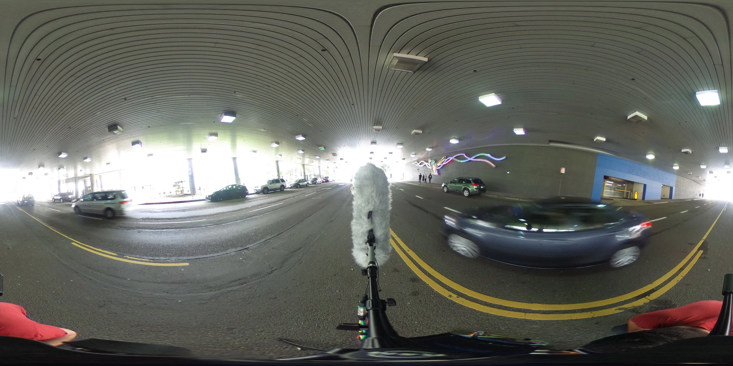 EXT_Day_CityTraffic_OpenTunnel_Carbys_SlowtoMediumSpeed.JPG
