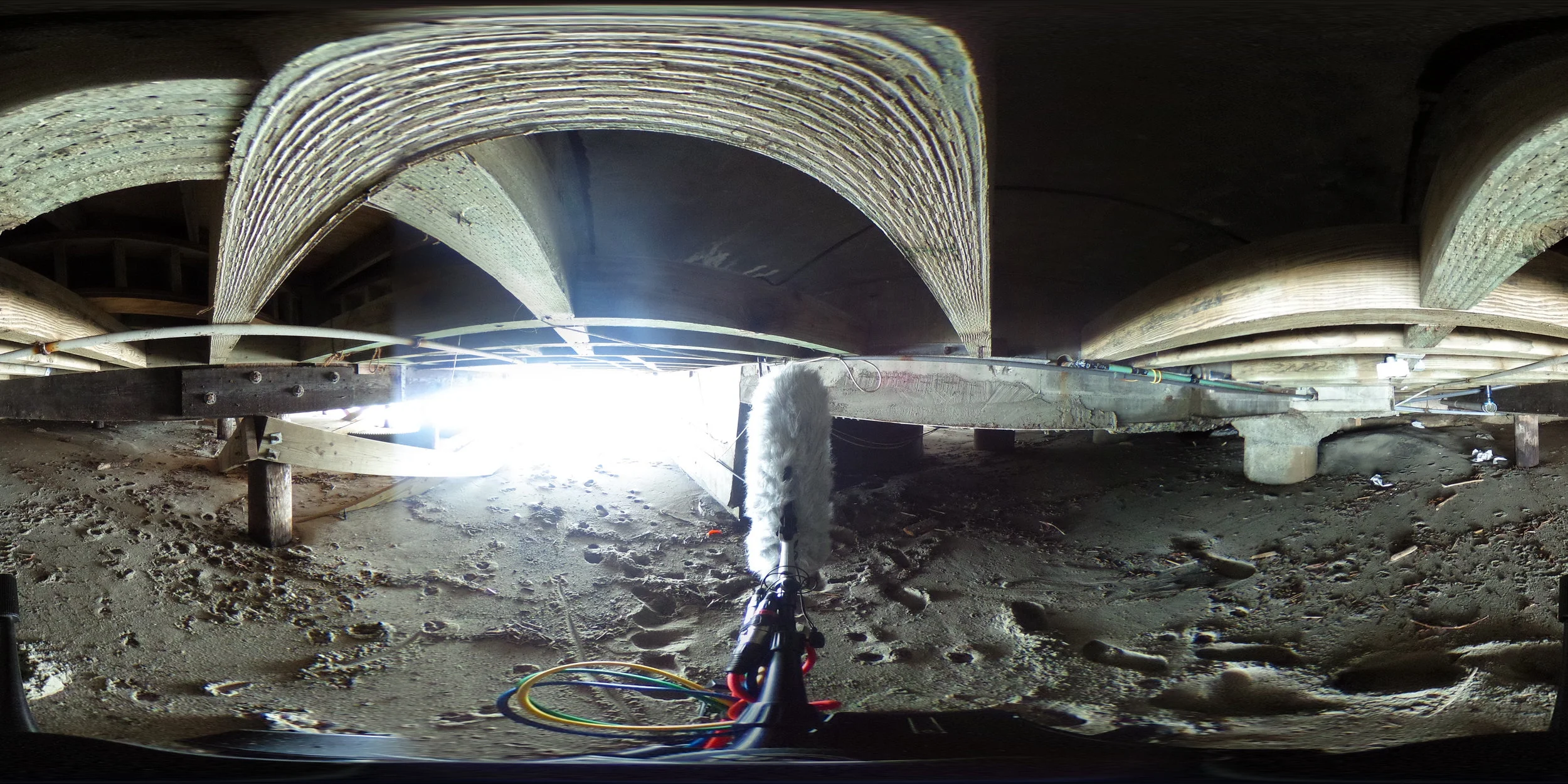 EXT_Beach_Day_SteadyWaves_Medium_UnderBuilding_NoPeople_AmbiX.JPG