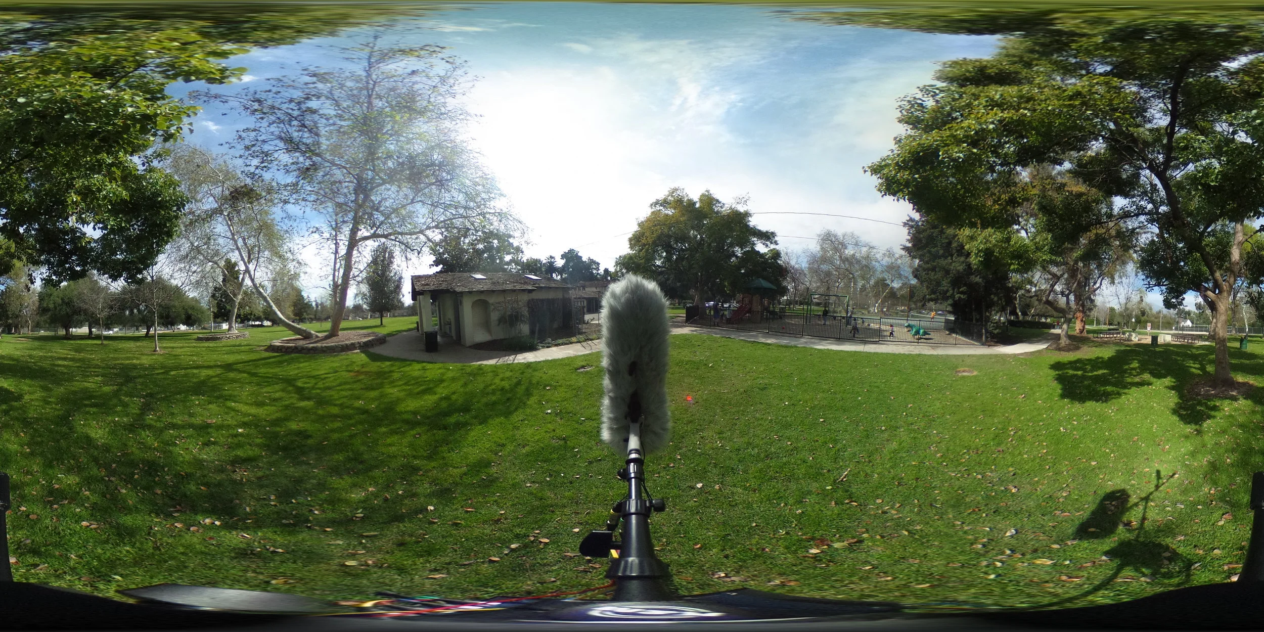 EXT_Day_Park_NearPlayground_SqueakySwing_ChildrenPlaying_LeavesRustling_AmbiX.JPG
