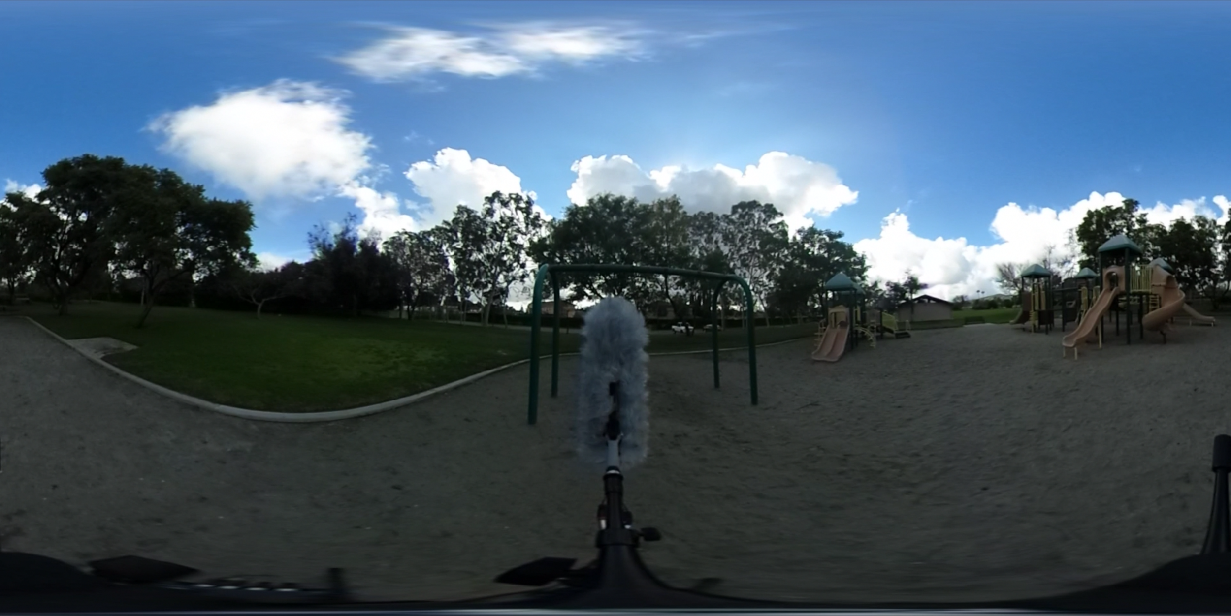 EXT_Day_Park_TwoSwingsSwinging_DistantTraffic_Stereo.JPG