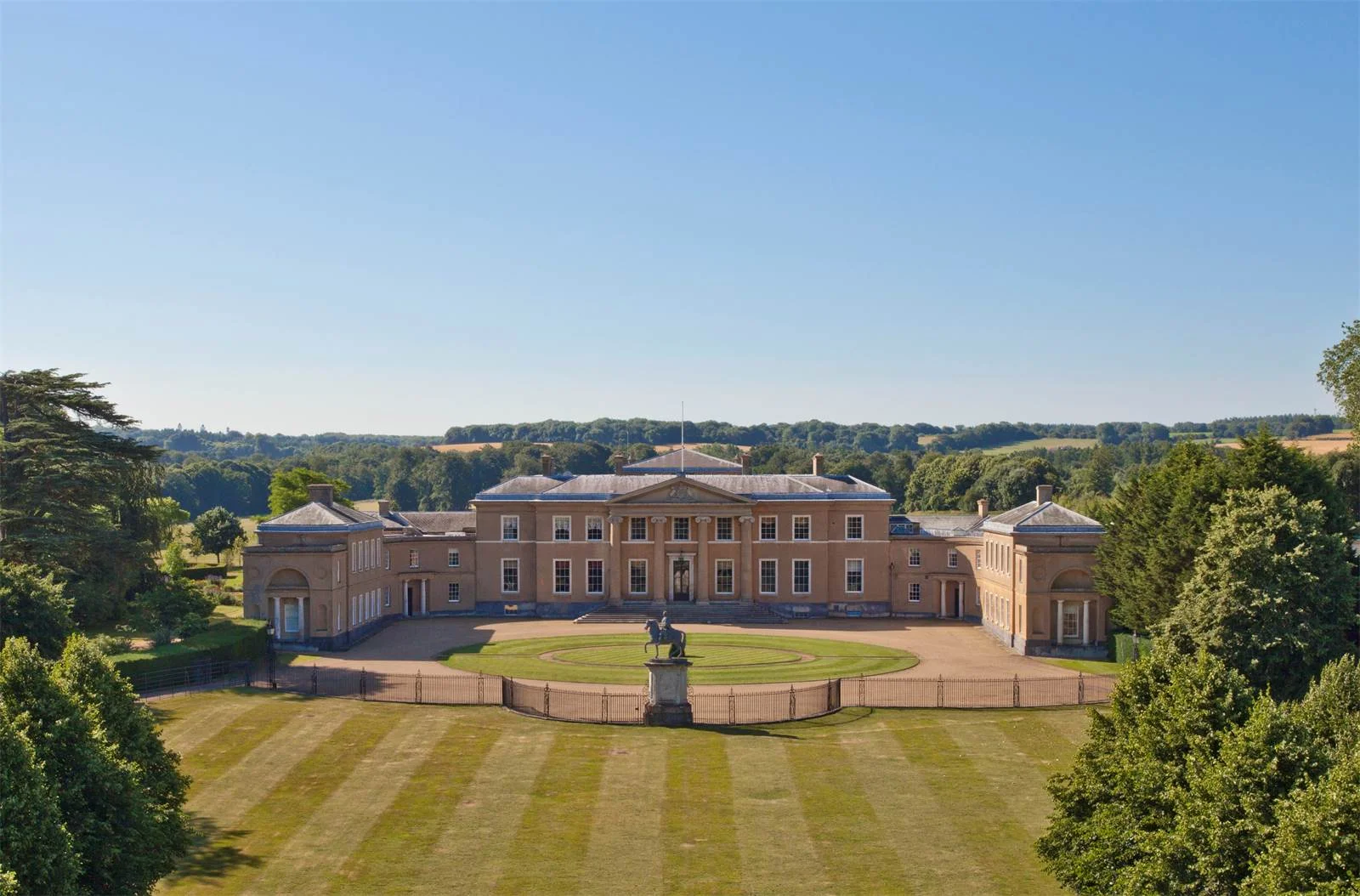 The Stunning British Estate Hackwood Park