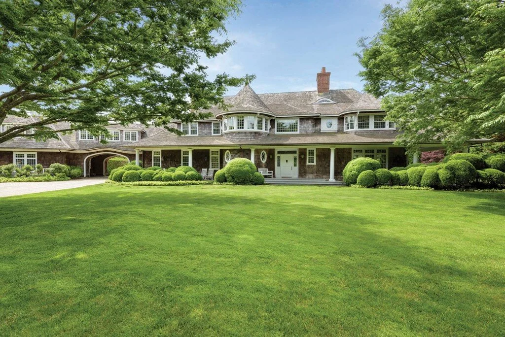 A Traditional Southampton Estate