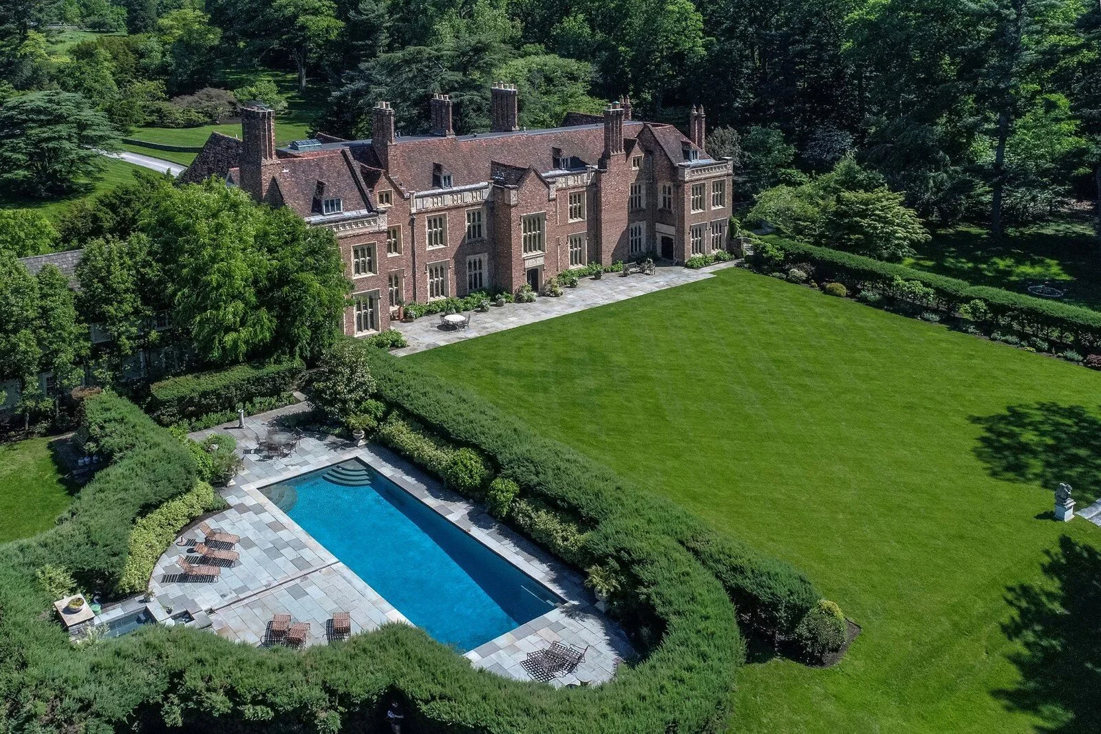 Guildford Manor is an English Tudor Estate...in Pennsylvania [Video