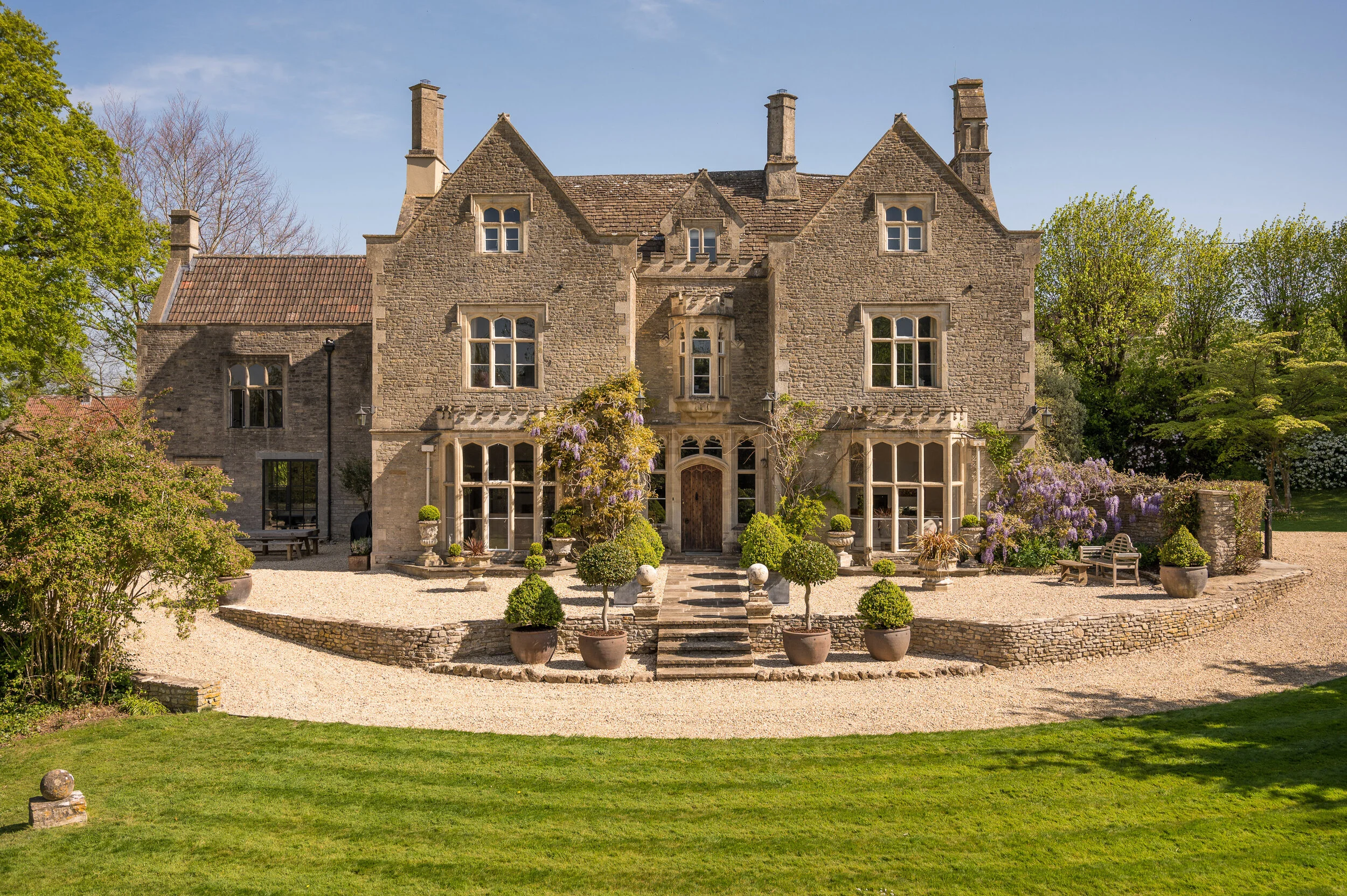 Upton House is a Wonderfully Modernized Country Home Near Bath