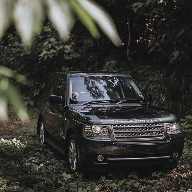 A modern classic, the Range Rover L322 by @overland_malaysia⁠
.⁠
.⁠
.⁠
.⁠
.⁠
.⁠
#landroverdefender #landrover #onelifeliveit #overlanding #landrovermalaysia #doublecab #4x4  #landrover #offroad #dailyoverland #truck #instagood #carsofinstagram #twist