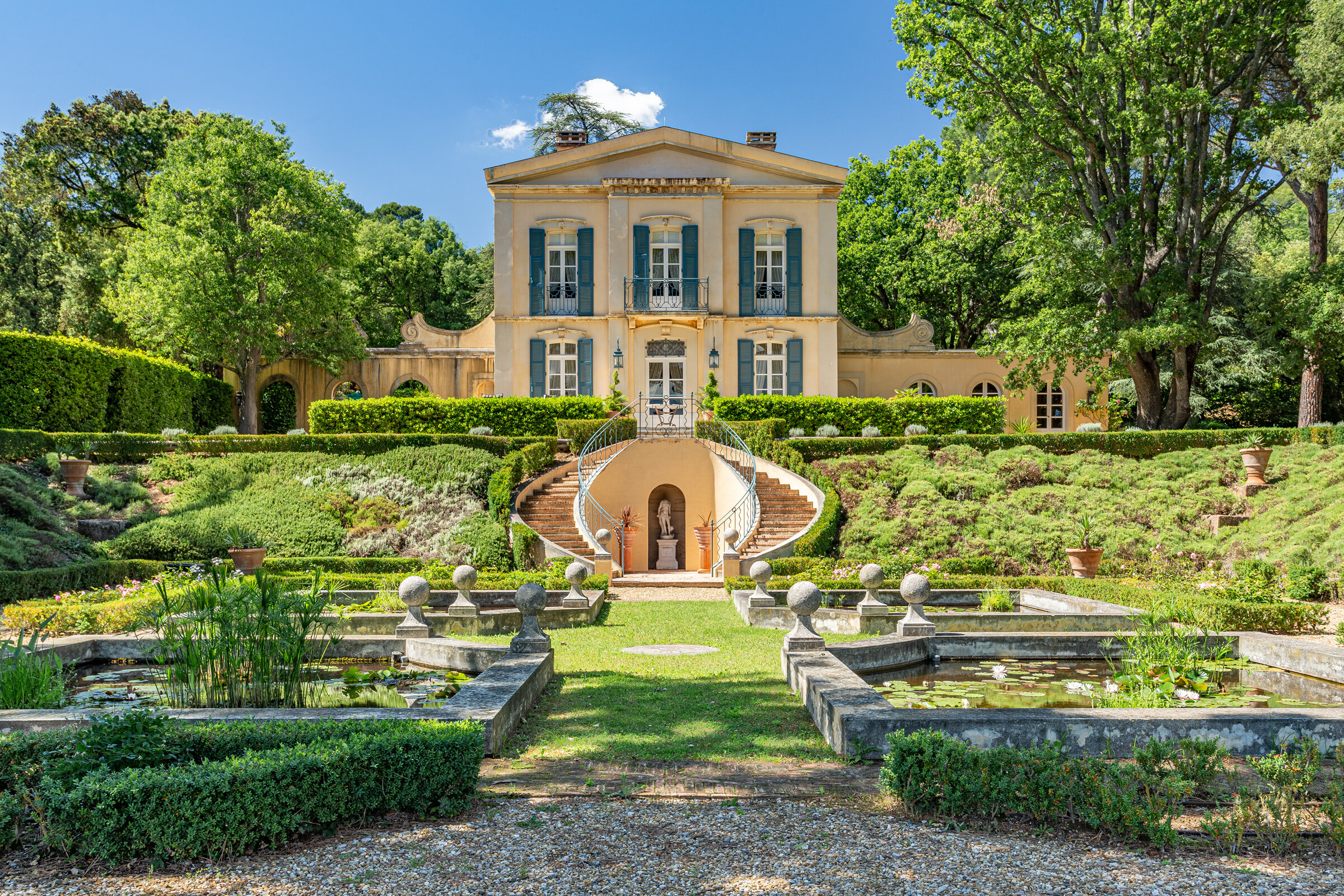 This Elegant Country Estate Comes With 75 Acres of Organic Côtes de Provence Vineyards