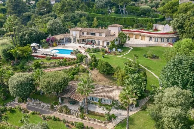 Provençal Villa On The French Riviera Hills
