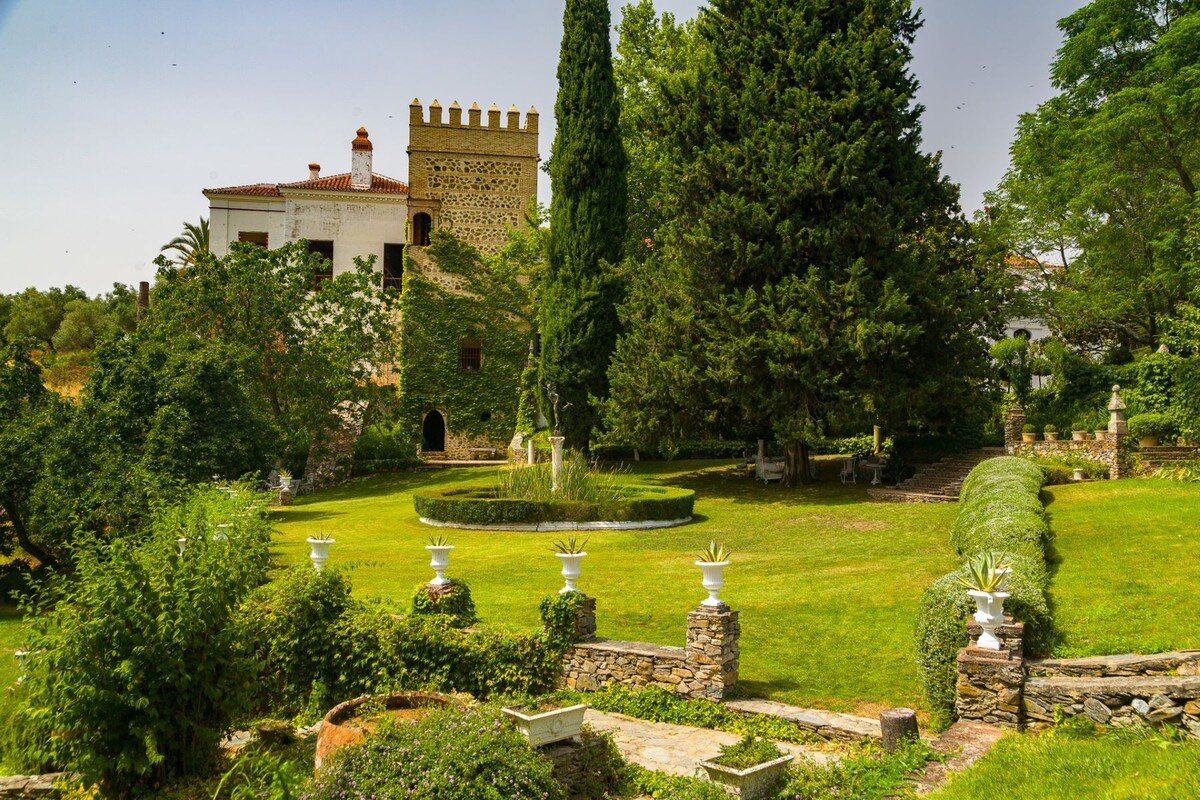 Francis York Spanish Estate in the Sierra Norte de Sevilla5.jpg