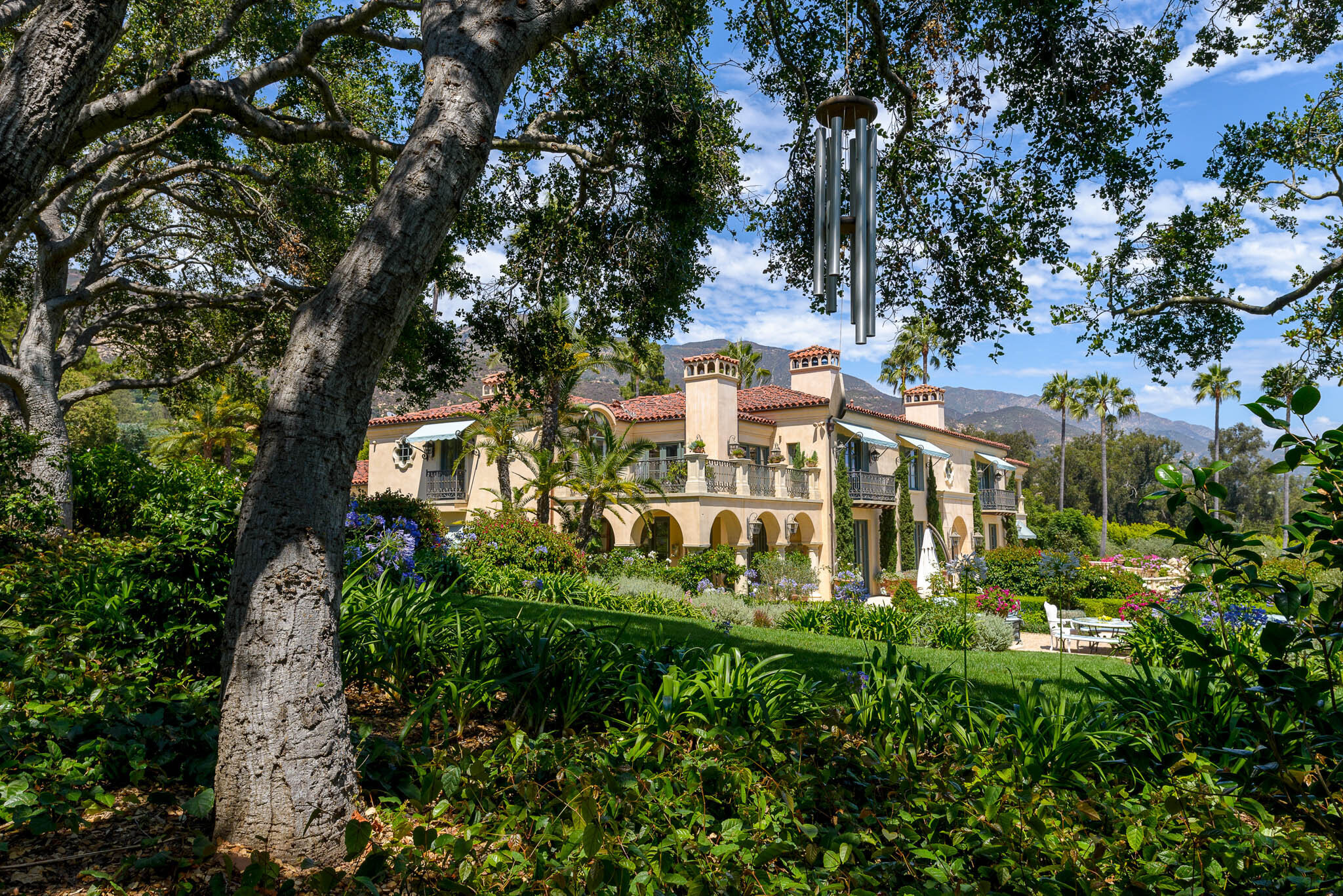 Francis York Casa Leo Linda, a Montecito Mediterranean Mansion1.jpg