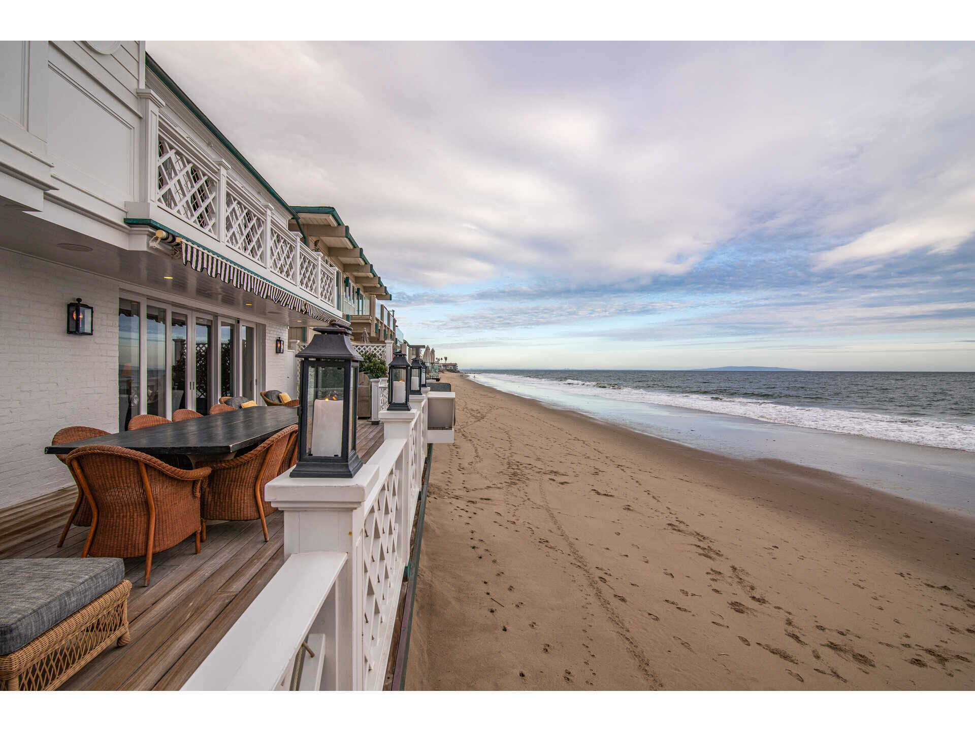 Francis York A Resort Developer’s Oceanfront Malibu Mansion6.jpg
