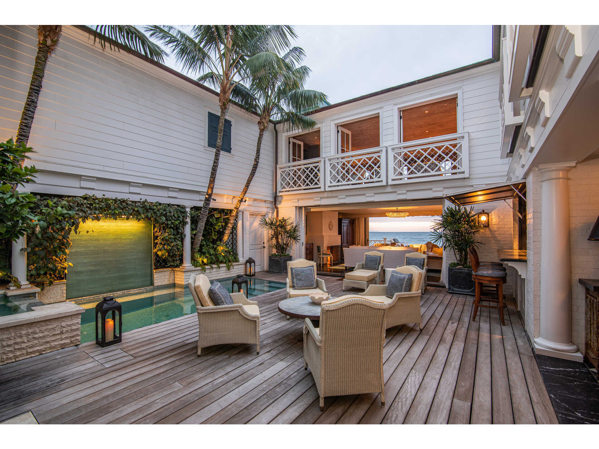 Francis York A Resort Developer’s Oceanfront Malibu Mansion21.jpg