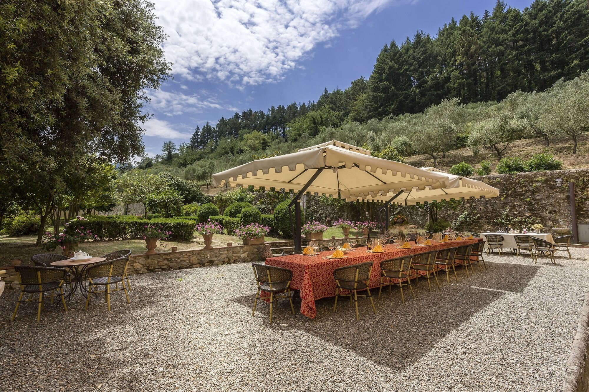 Francis York A Portfolio of Luxury Tuscan Villa Rentals is Coming to Auction9.jpeg