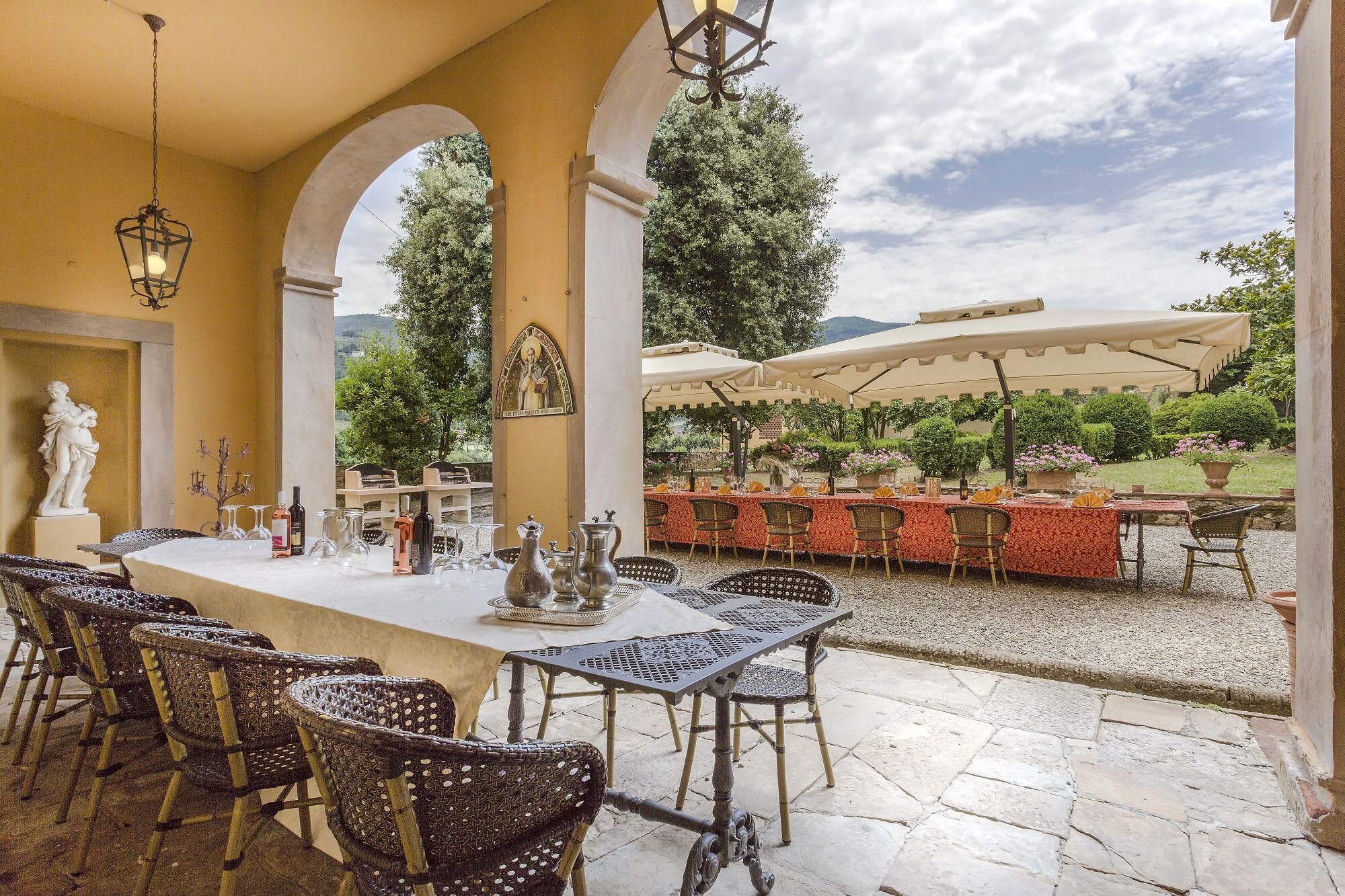 Francis York A Portfolio of Luxury Tuscan Villa Rentals is Coming to Auction11.jpeg
