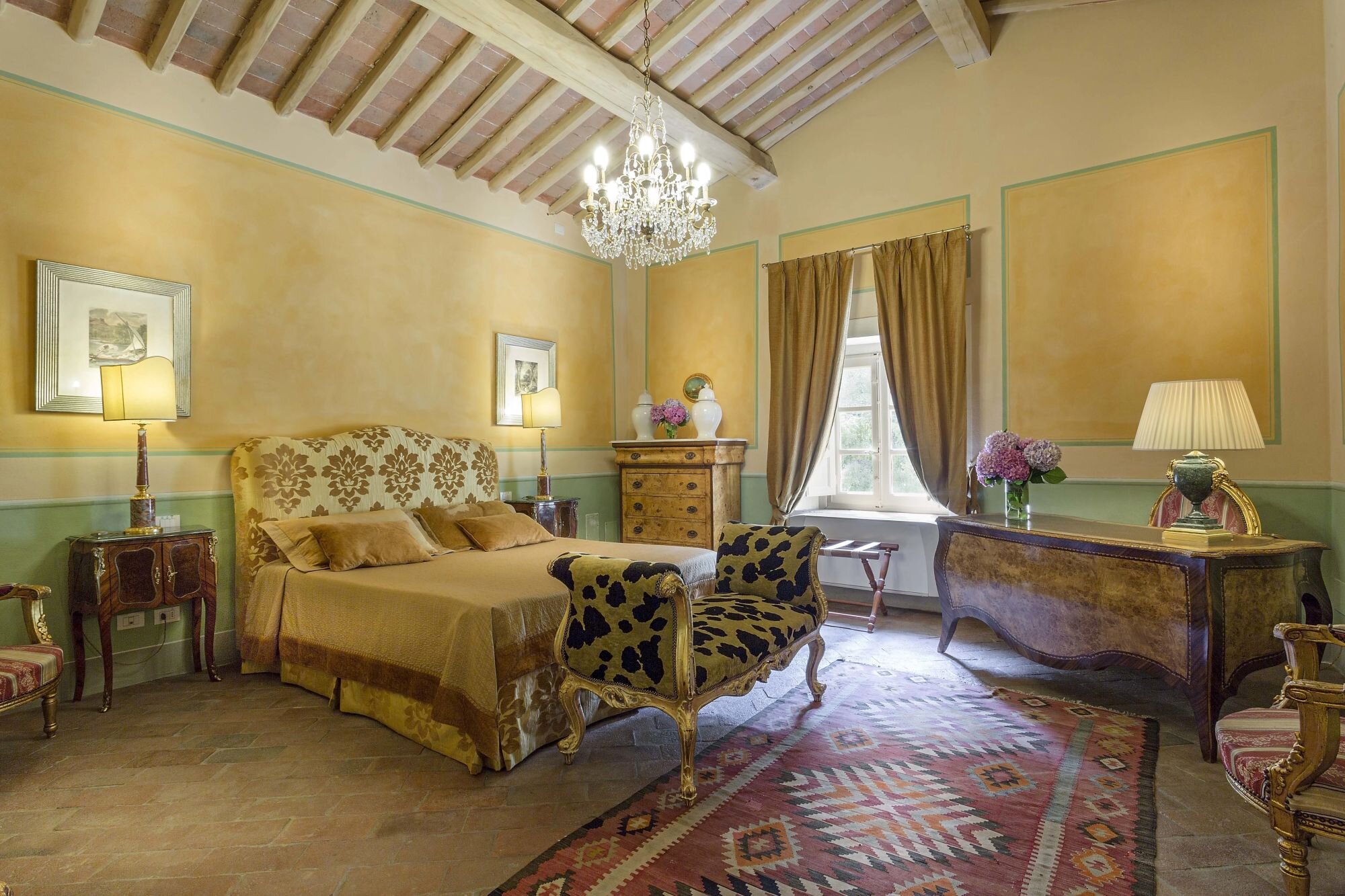 Francis York A Portfolio of Luxury Tuscan Villa Rentals is Coming to Auction29.jpeg