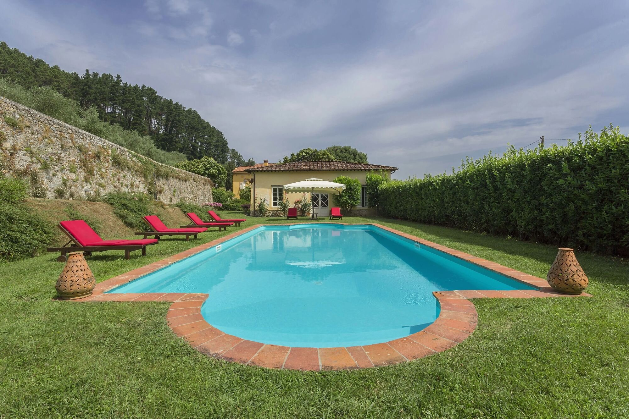 Francis York A Portfolio of Luxury Tuscan Villa Rentals is Coming to Auction39.jpeg