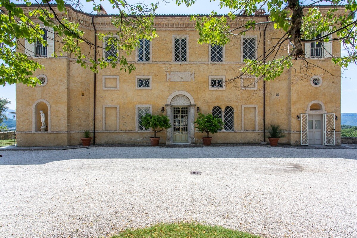 Francis York Romantic 19th Century Villa in Central Italy 4.jpg