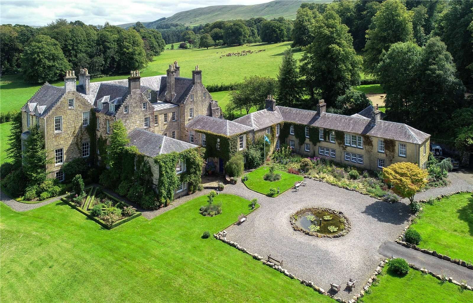 A Spectacular 17th Century Scottish Mansion — Francis York