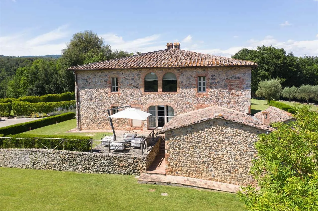 Francis York Restored Tuscan Farmhouse Near Siena7.jpg