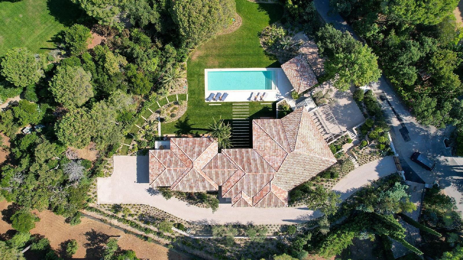 Luxury Villa Rental in Les Parcs De St Tropez — Francis York