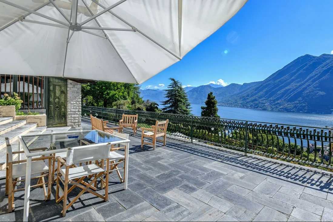 Francis York Private Estate Overlooking Lake Como 11.png