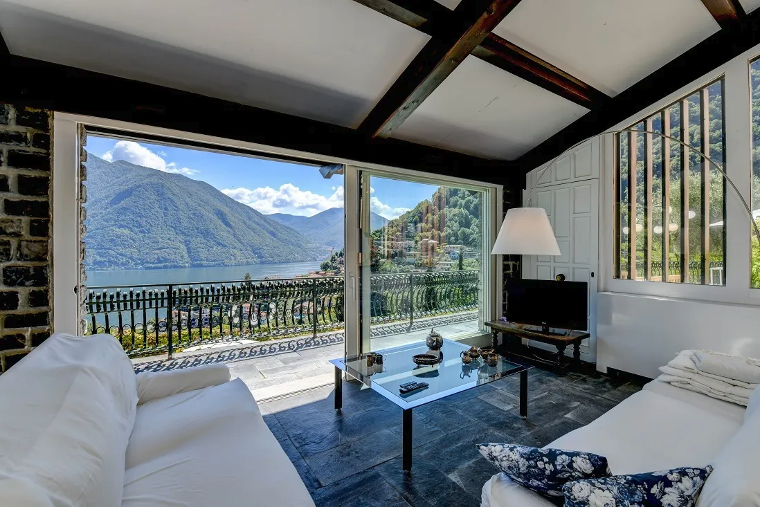 Francis York Private Estate Overlooking Lake Como 18.png