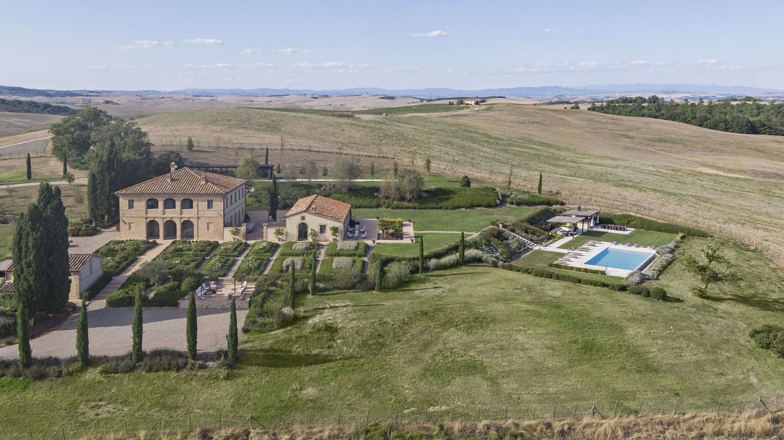 Francis York Contemporary Villa and Compound in Tuscany 3.jpg