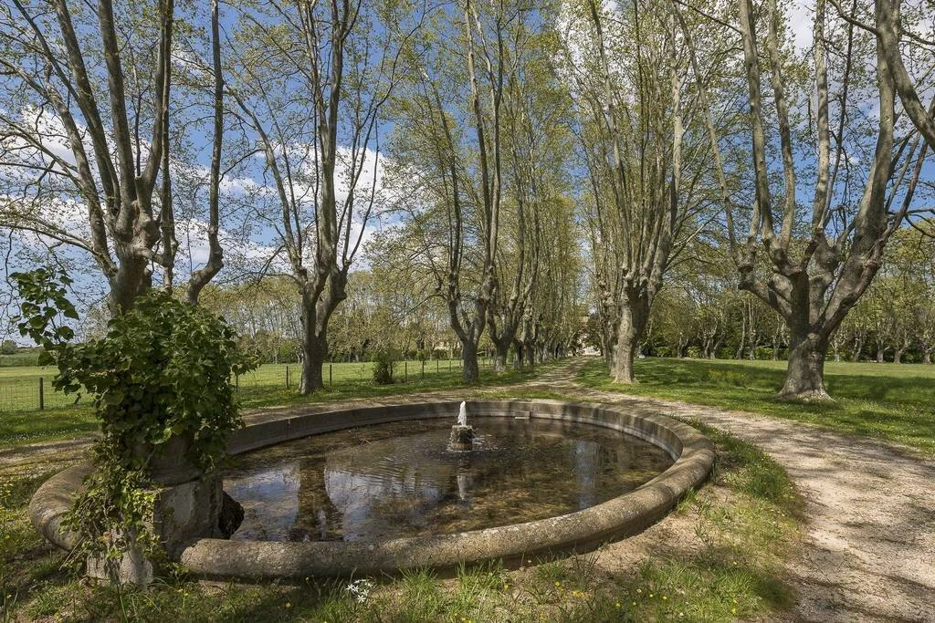 Francis York 18th Century Bastide in the Aix-in-Provence Countryside 7.jpg