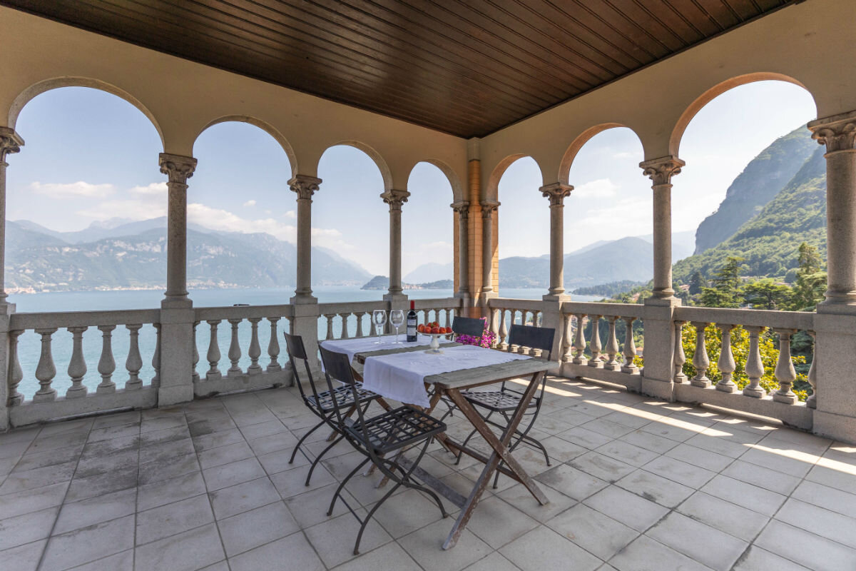 Francis York Lake Como Villa in Menaggio With Panoramic Views 28.jpg