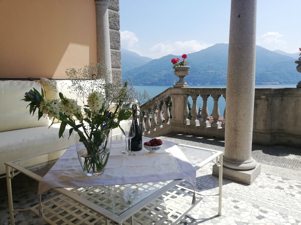 Francis York Lake Como Villa in Menaggio With Panoramic Views 18.jpg