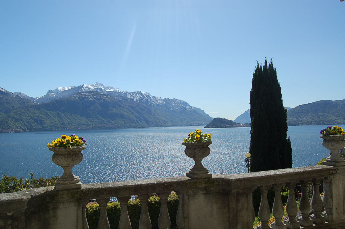 Francis York Lake Como Villa in Menaggio With Panoramic Views 41.jpg