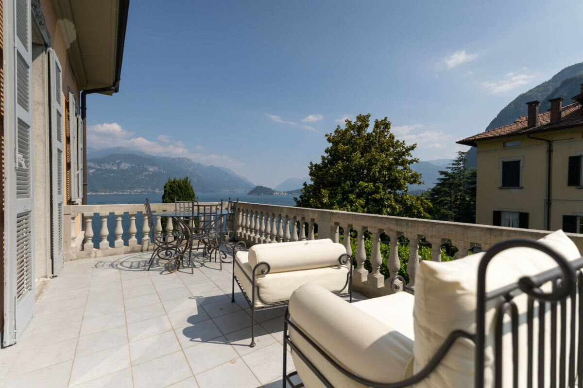 Francis York Lake Como Villa in Menaggio With Panoramic Views 44.jpg